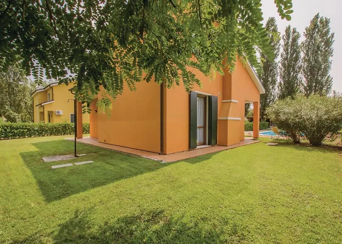 3 Bedroom Awesome In Albarella Ro Дом отдыха *