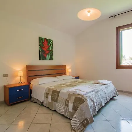 Holiday home 3 Bedroom Awesome In Albarella Ro *