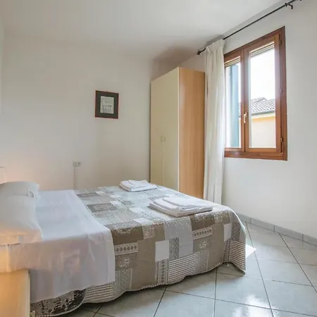펜션 3 Bedroom Awesome In Albarella Ro *